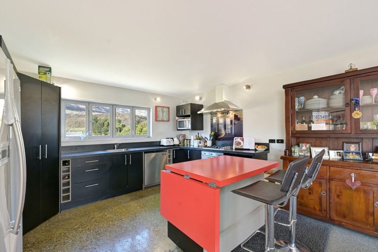 Photo of property in 8 Invincible Drive, Glenorchy, 9372