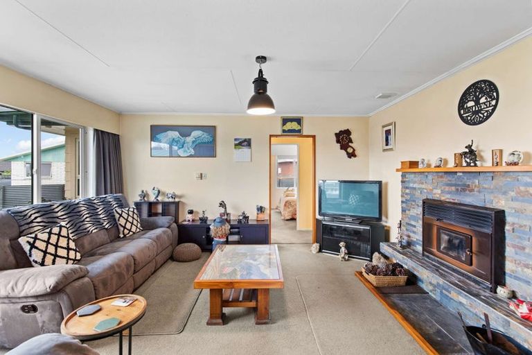 Photo of property in 22 Shelton Place, Feilding, 4702