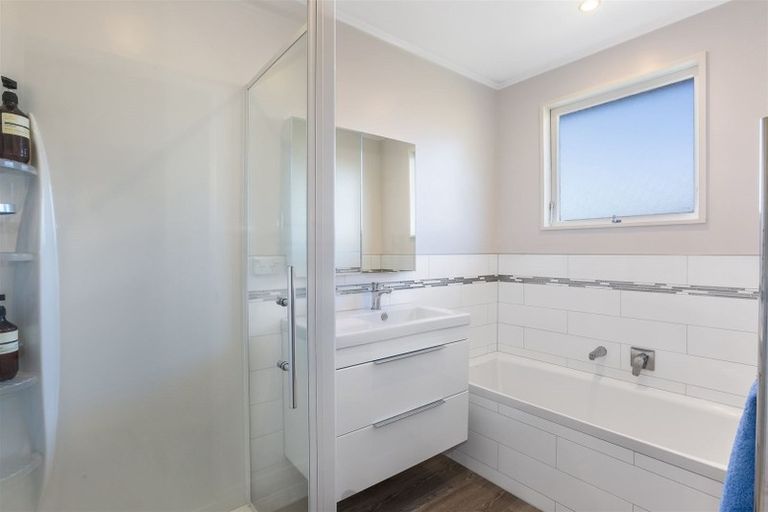 Photo of property in 6 Langwell Place, Papakowhai, Porirua, 5024