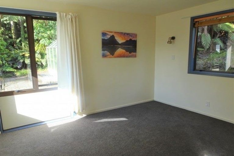 Photo of property in 32 Stanton Crescent, Karoro, Greymouth, 7805