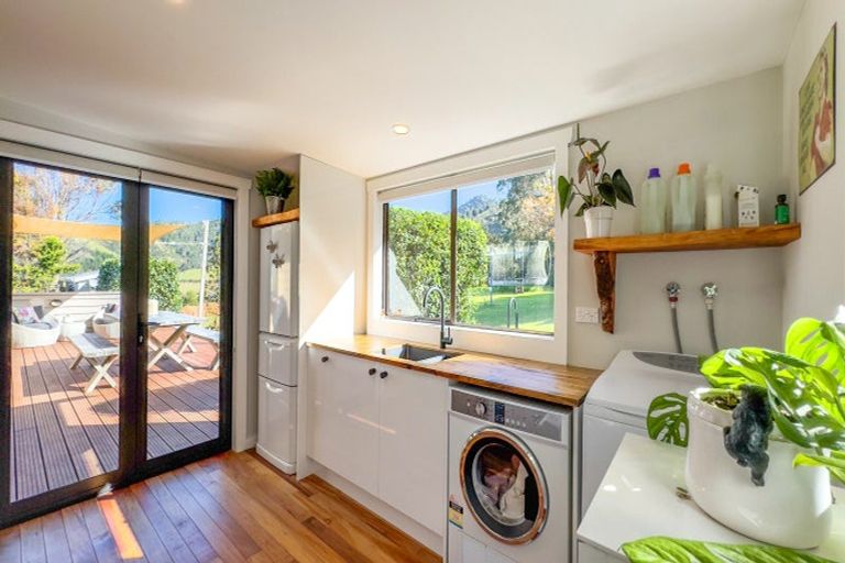 Photo of property in 11 Mangotahi Road, Thames, 3577