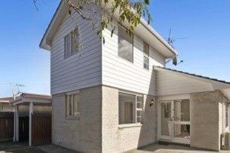 Photo of property in 51a Ludlam Crescent, Woburn, Lower Hutt, 5010