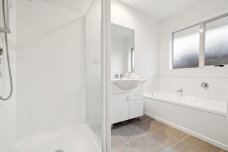 Photo of property in 58 Lough Bourne Drive, Pukekohe, 2120