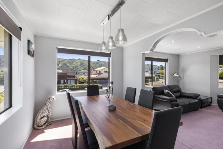 Photo of property in 32 Clearwater Terrace, Brown Owl, Upper Hutt, 5018