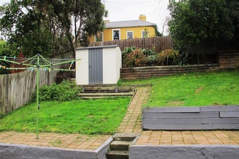 Photo of property in 22 South Road, Kensington, Dunedin, 9011