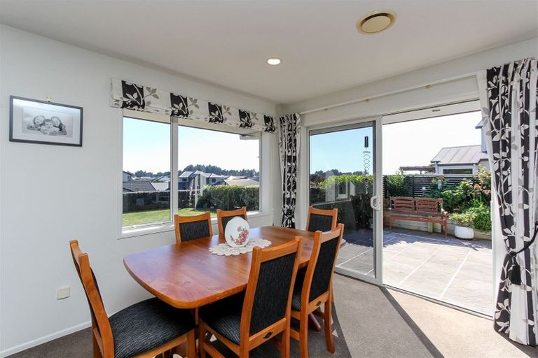Photo of property in 8 Sampson Avenue, Waiwhakaiho, New Plymouth, 4312