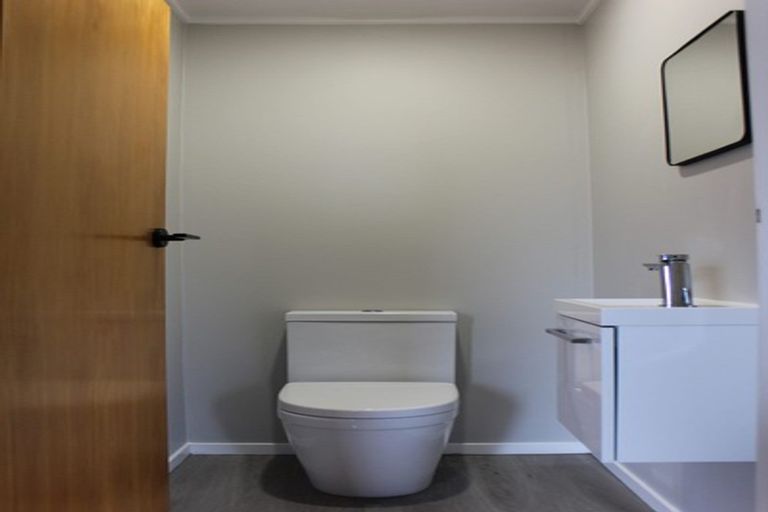 Photo of property in 33 Trelissick Crescent, Ngaio, Wellington, 6035