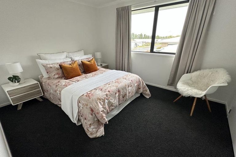 Photo of property in 27 Matenga Street, Waikanae, 5036