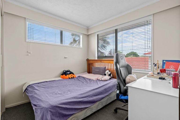 Photo of property in 207 Maidstone Road, Avonhead, Christchurch, 8042