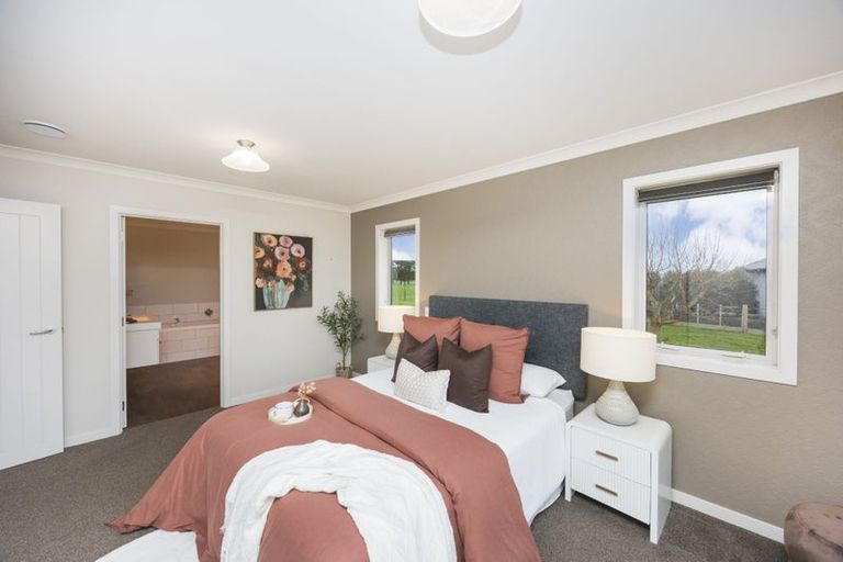 Photo of property in 75 Reid Line West, Feilding, 4777