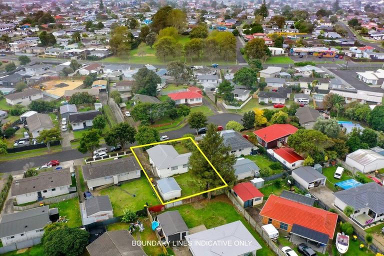 Photo of property in 15 Carbery Place, Manurewa, Auckland, 2102