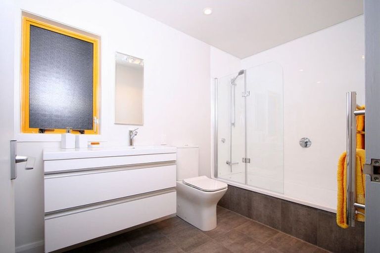 Photo of property in 20 Stafford Street, Mount Victoria, Wellington, 6011