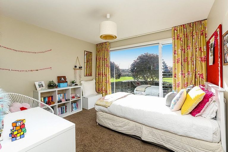 Photo of property in 50a Richmond Road, Brixton, New Plymouth, 4373