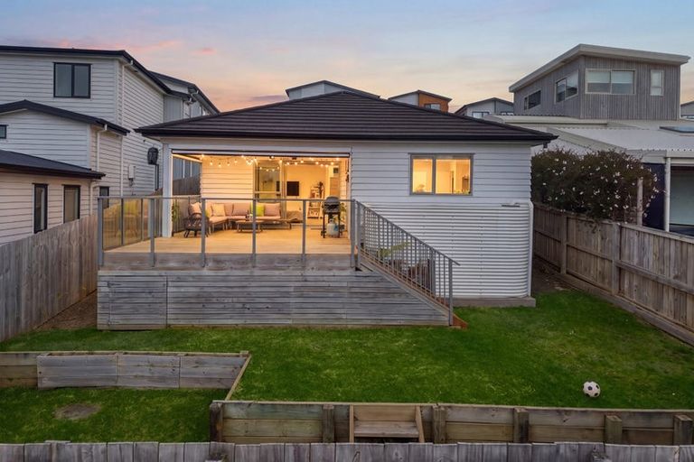 Photo of property in 7 Ringi Lane, Orewa, 0931