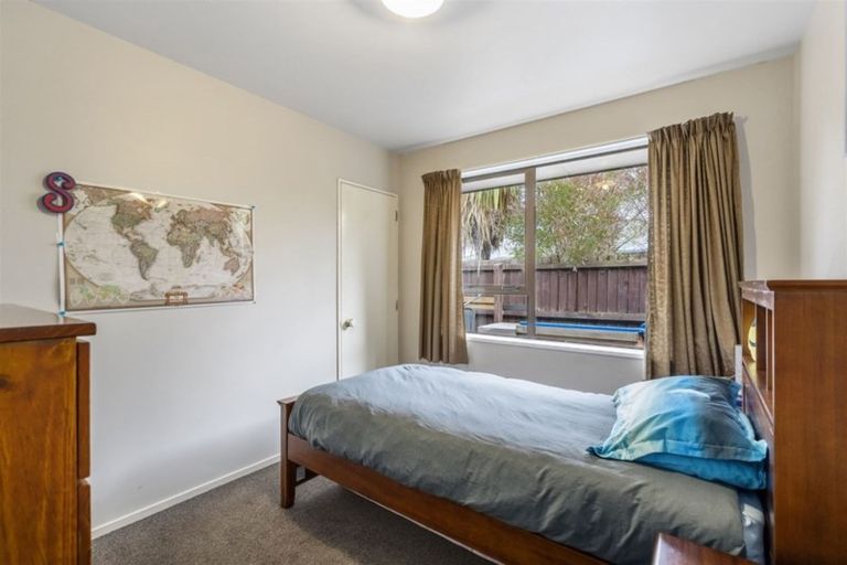 Photo of property in 4 Hossack Close, Belfast, Christchurch, 8051