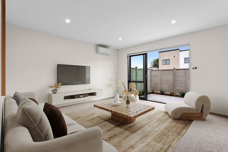 Photo of property in 28 Viridian Avenue, Rosehill, Papakura, 2113