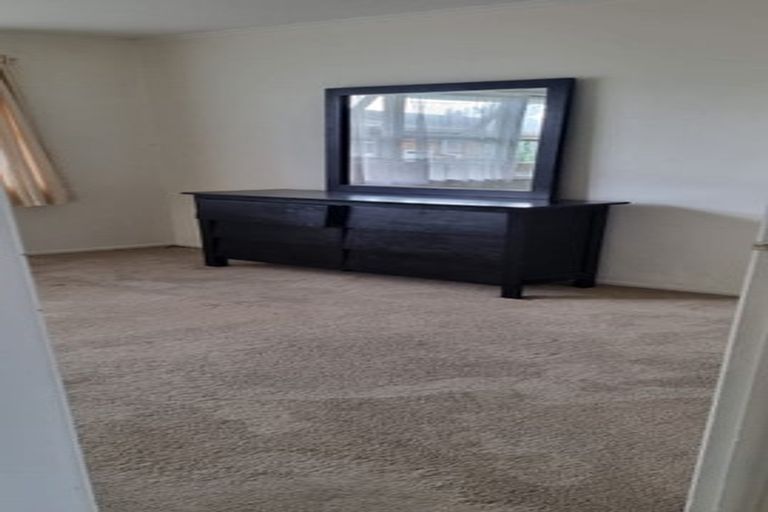 Photo of property in 85 Lincoln Road, Henderson, Auckland, 0610