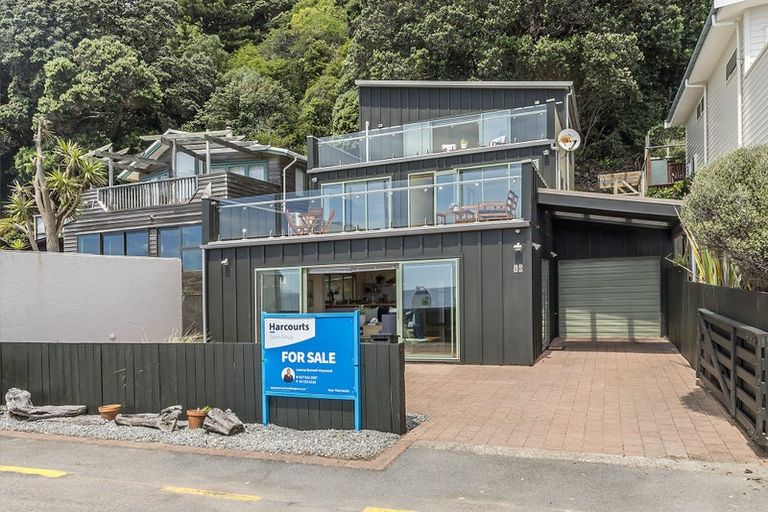 Photo of property in 10 Ocean Parade, Pukerua Bay, 5026