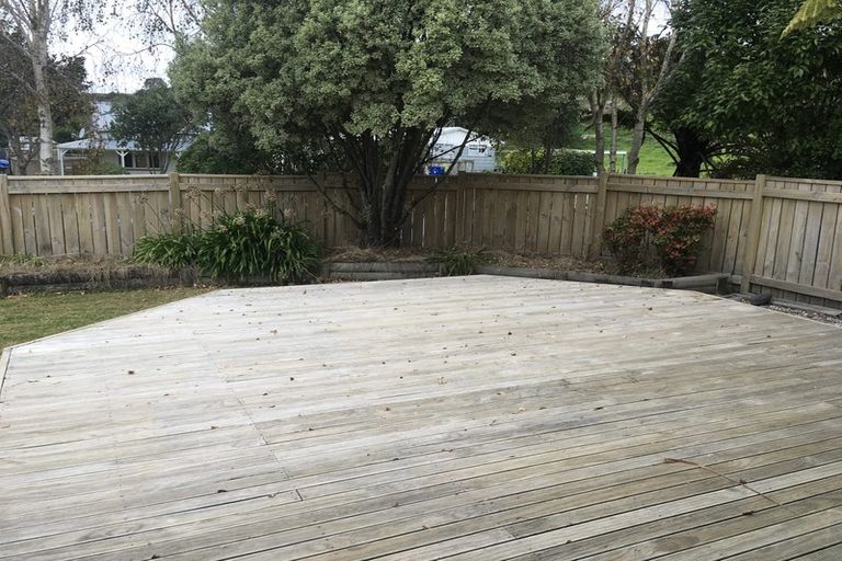 Photo of property in 2 Te Ngaere Place, Merrilands, New Plymouth, 4312