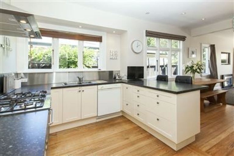 Photo of property in 40 Mcfaddens Road, St Albans, Christchurch, 8052