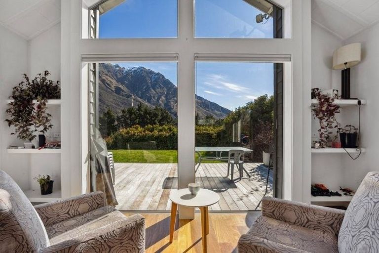 Photo of property in 41 Mathias Terrace, Arthurs Point, Queenstown, 9371
