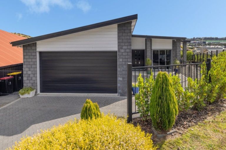 Photo of property in 4 Rochfort Crescent, Pyes Pa, Tauranga, 3112