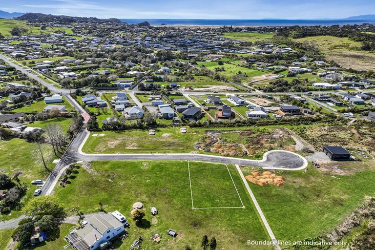 Photo of property in 4 Grey Heron Close, Mangawhai Heads, 0573
