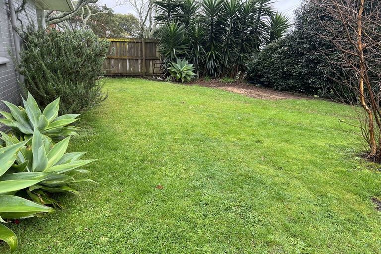 Photo of property in 116 Tiraumea Drive, Pakuranga, Auckland, 2010