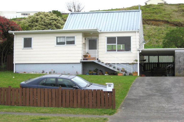 Photo of property in 10 Elgin Grove, Merrilands, New Plymouth, 4312