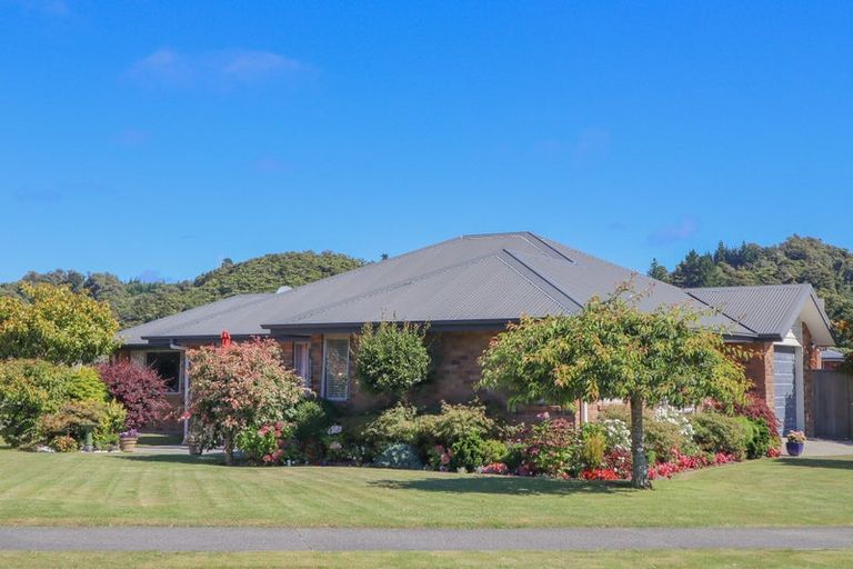 Photo of property in 9 Ridgeway Drive, Greymouth, 7805