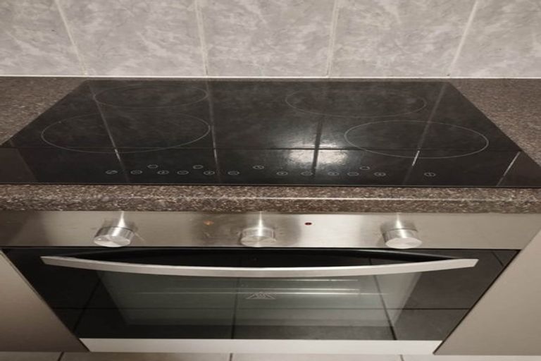 Photo of property in 28 Crossandra Drive, Mangere, Auckland, 2022