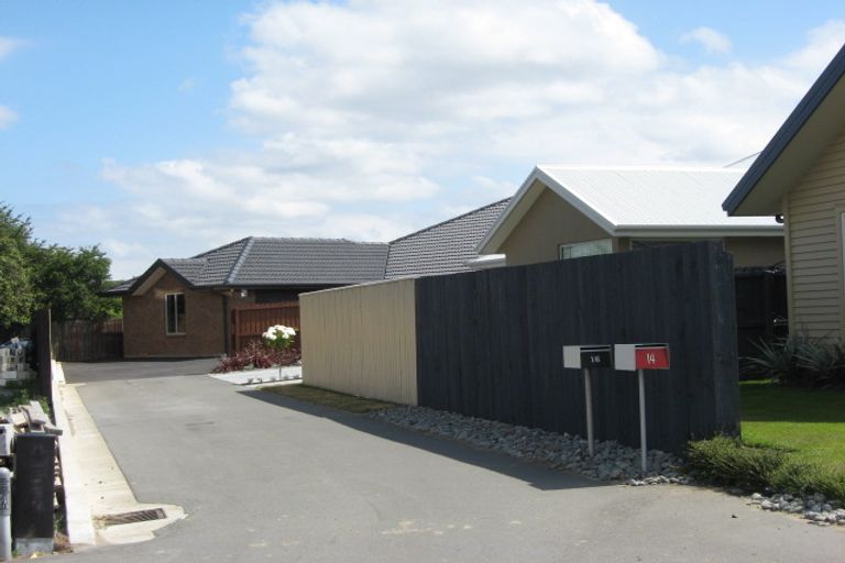 Photo of property in 16 Bancroft Place, Parklands, Christchurch, 8083