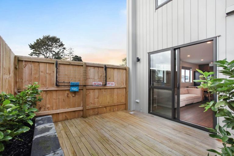 Photo of property in 233a Finlayson Avenue, Clendon Park, Auckland, 2103
