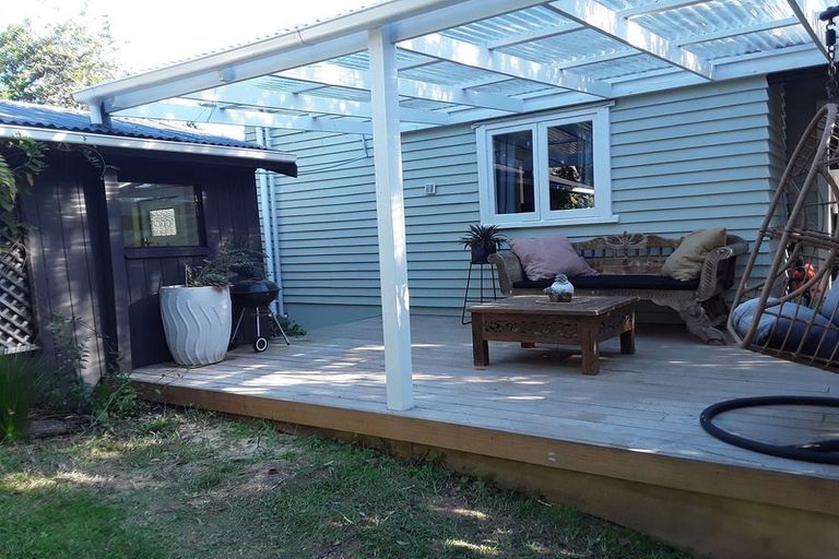 Photo of property in 1/22 Neptune Avenue, Beach Haven, Auckland, 0626