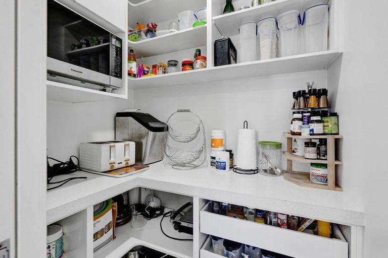 Photo of property in 93e Clemow Road, Fitzroy, New Plymouth, 4312