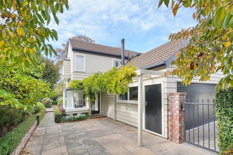 Photo of property in 1/127 Fendalton Road, Fendalton, Christchurch, 8014