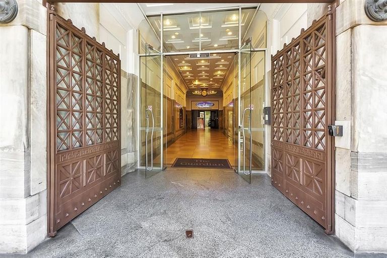 Photo of property in Guardian Apartments, 520/105 Queen Street, Auckland Central, Auckland, 1010