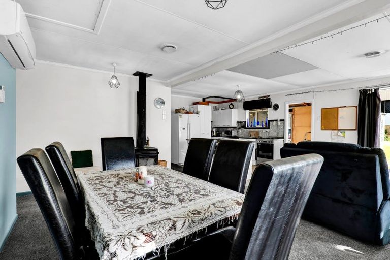 Photo of property in 6 London Street, Eltham, 4322