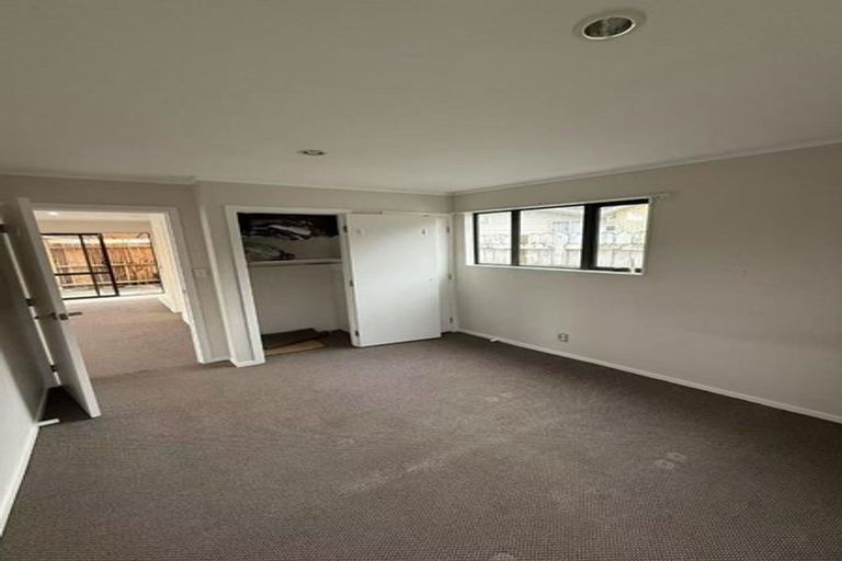 Photo of property in 2 Cranberry Place, Bucklands Beach, Auckland, 2012