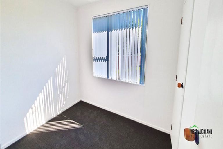 Photo of property in 1/67 Luanda Drive, Ranui, Auckland, 0612