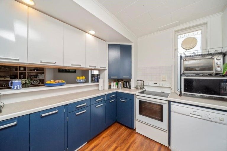 Photo of property in 13 Collins Street, Hawera, 4610