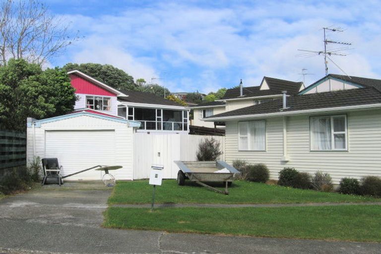 Photo of property in 2 Haast Close, Kelson, Lower Hutt, 5010