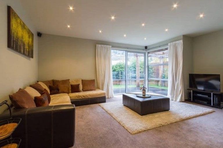 Photo of property in 25 Redfern Terrace, Arthurs Point, Queenstown, 9371