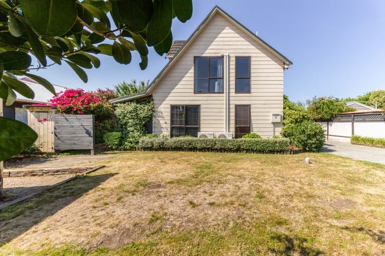 Photo of property in 17 Cedar Road, Te Awanga, 4102