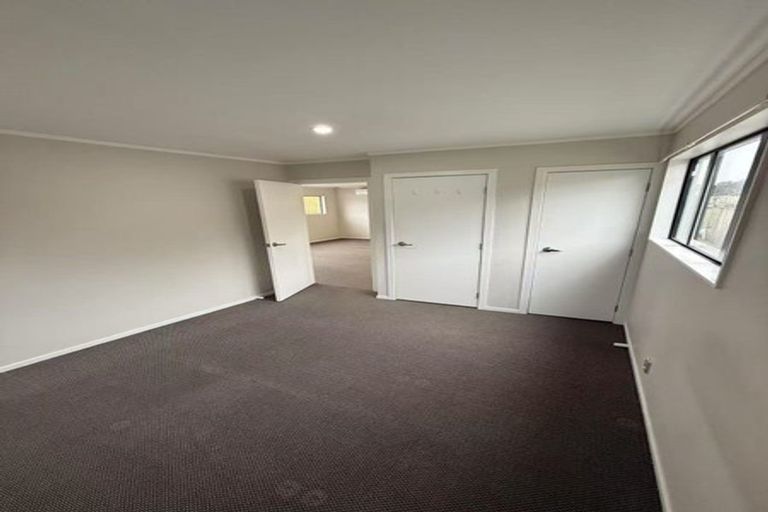 Photo of property in 2 Cranberry Place, Bucklands Beach, Auckland, 2012