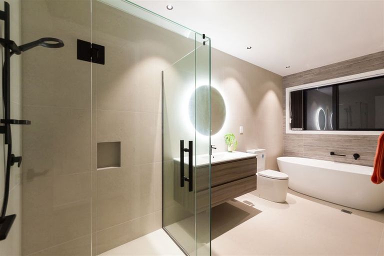 Photo of property in 6 Kina Place, Long Bay, Auckland, 0630