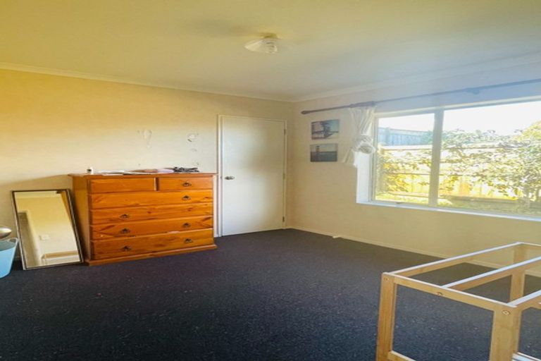 Photo of property in 62 Sandwick Drive, Weymouth, Auckland, 2103