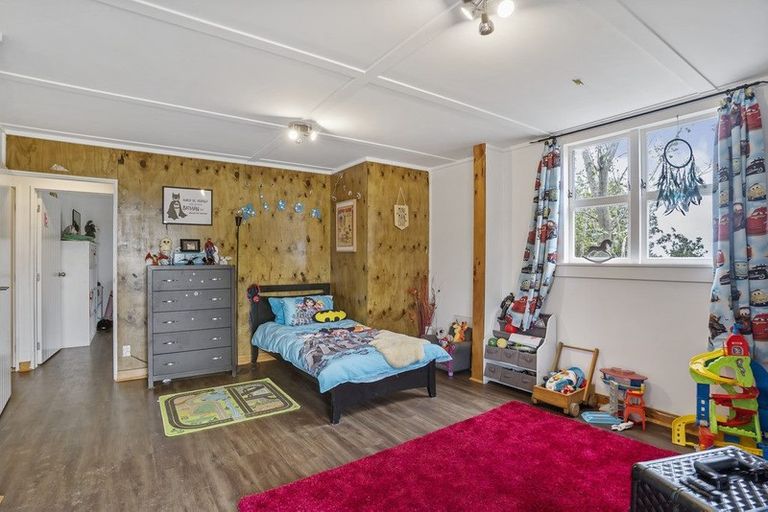 Photo of property in 2219 South Head Road, South Head, Helensville, 0874