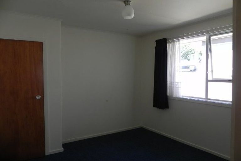 Photo of property in 46 Speargrass Grove, Timberlea, Upper Hutt, 5018