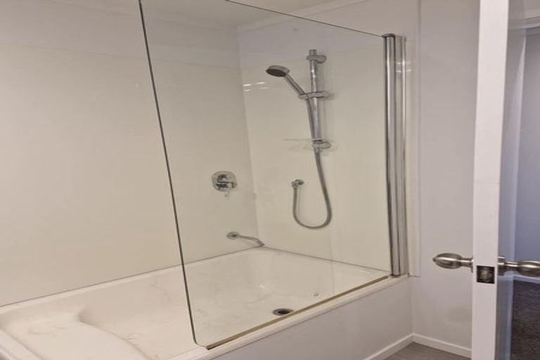 Photo of property in 1/38 Carlisle Road, Browns Bay, Auckland, 0630